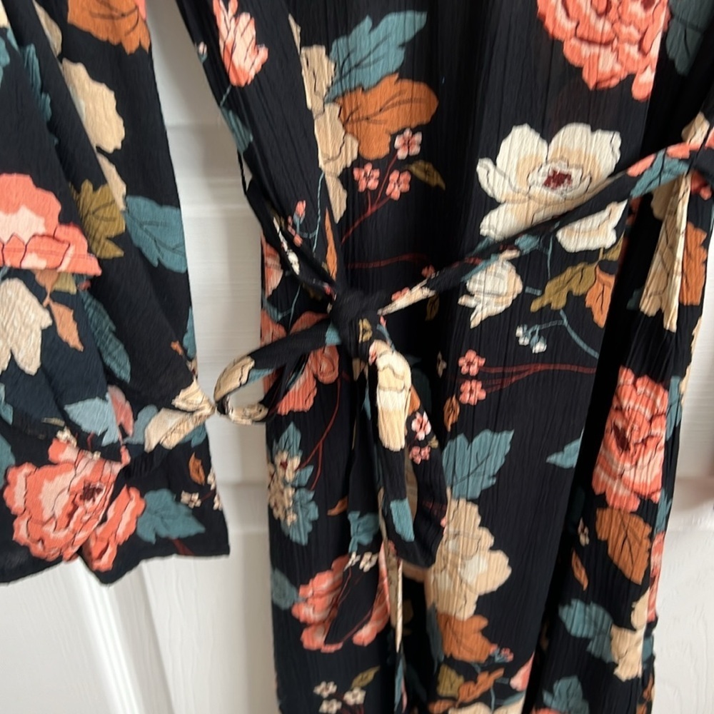 Ladies‎ Billabong size small dress - Picture 4 of 8